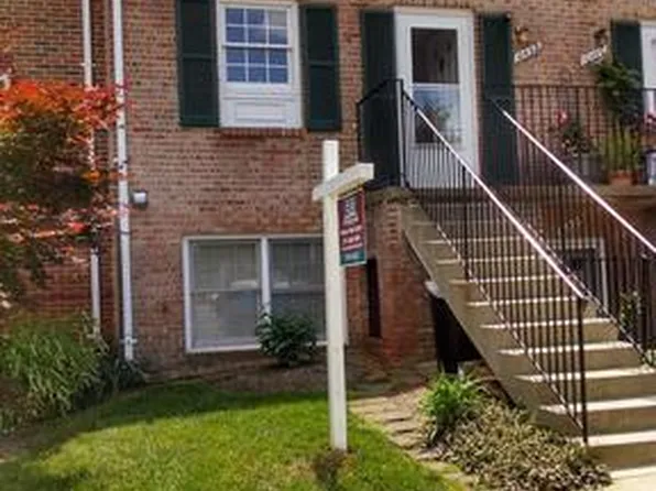 1049B Brixton Ct, Sterling, VA 20164