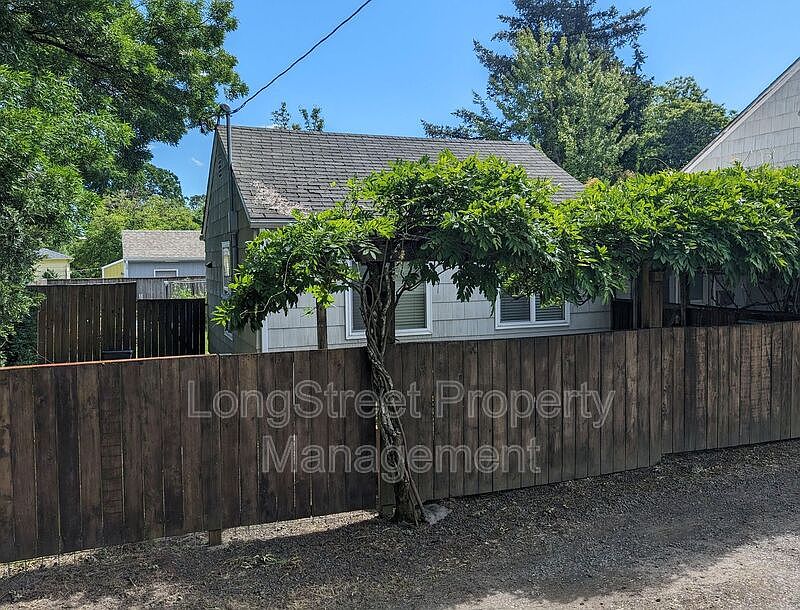 1st image of 3140 NW Grant Ave