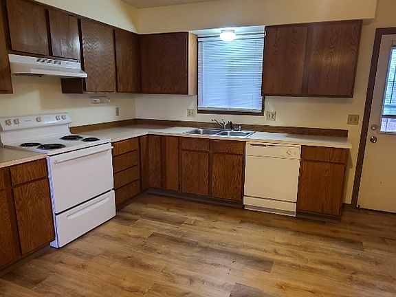 3rd image of 2037 35th Ave #6