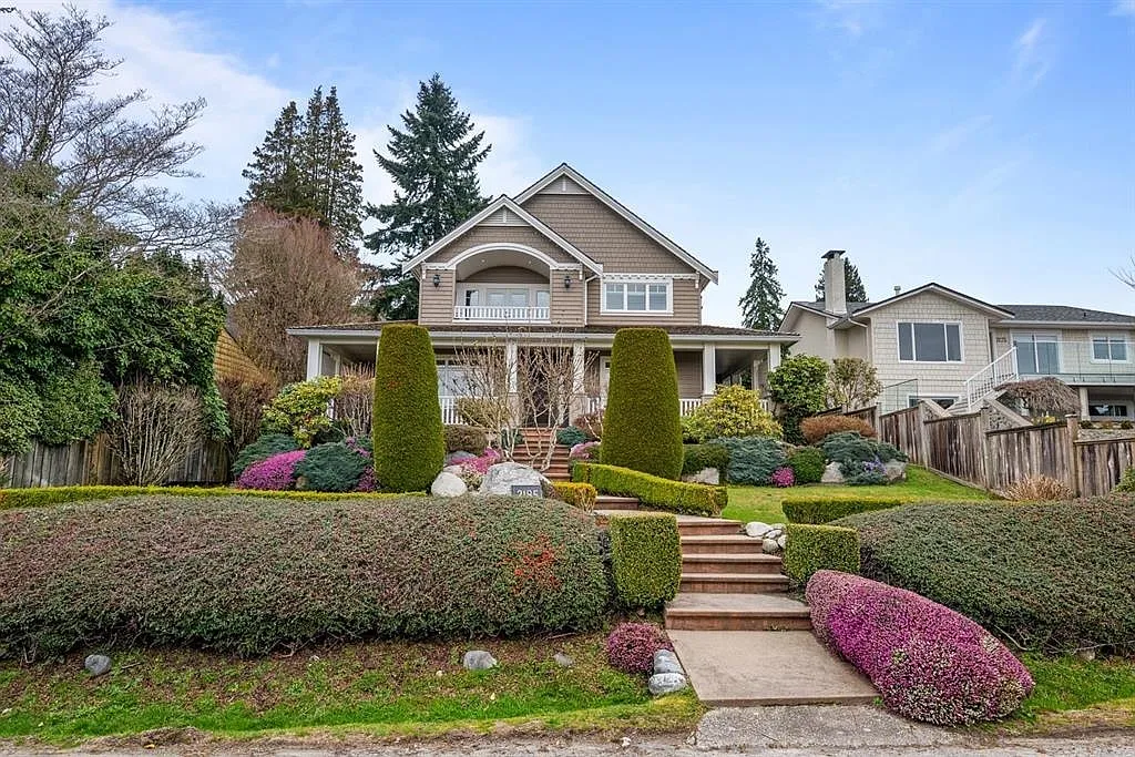 5 bed, 4500 sqft, $9,500 — Photo 1