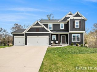 3789 Delia Dr, Hudsonville, MI 49426