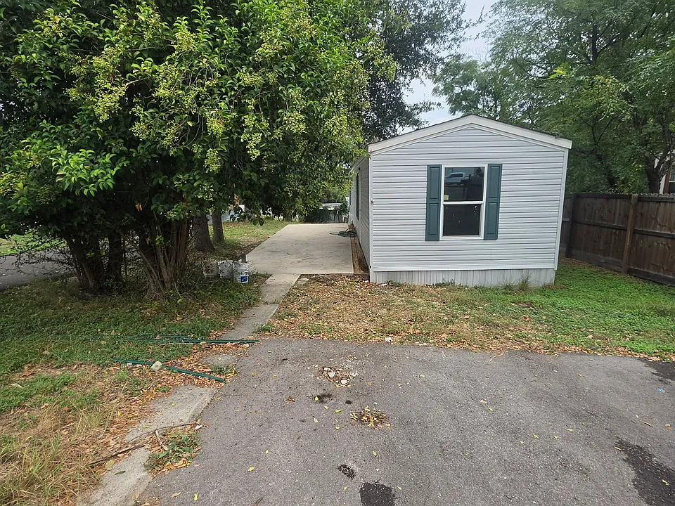 104 Wood Dr #104