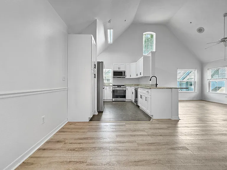 3353 Westchester Square Blvd #202 — Photo 8