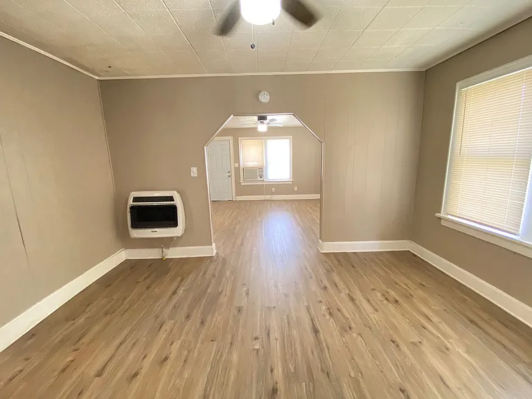 1345 SW 27th St — Photo 18
