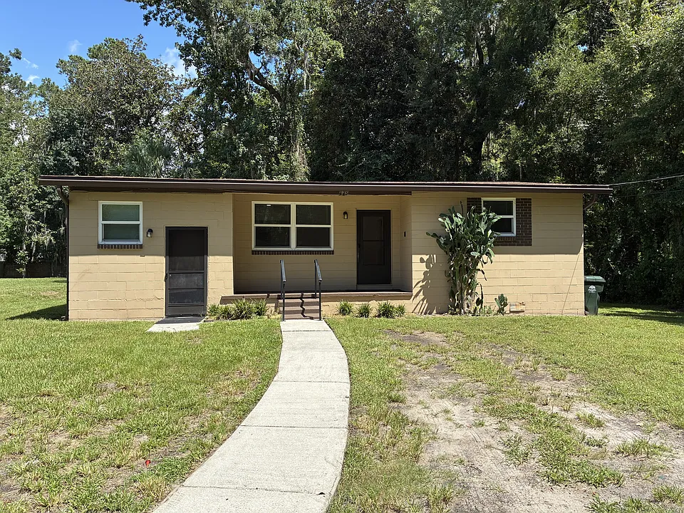 645 Allen Ln