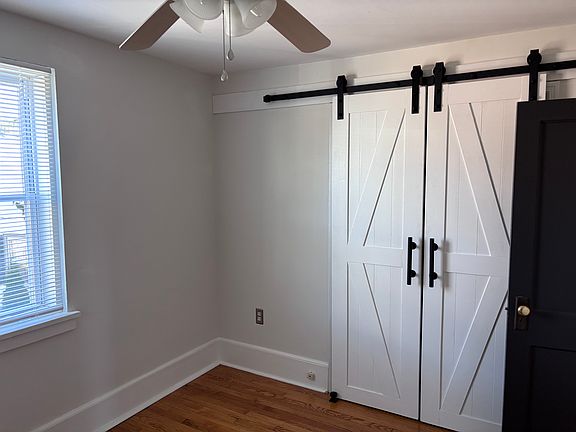 2nd image of 902 Harvey Rd APT A