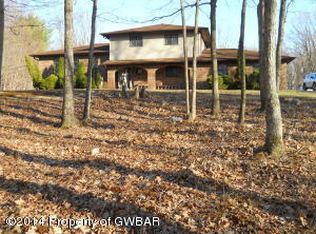 2265 Slocum Rd, Mountain Top, PA 18707