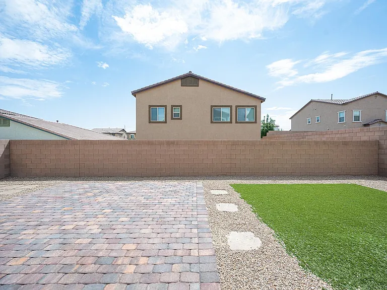 6198 Hays Cove Ct — Photo 44