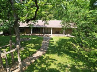 8040 Hawthorne Dr, Sedalia, MO 65301