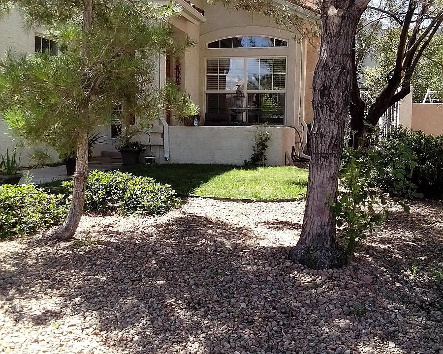 8808 Vallejo Pl NE