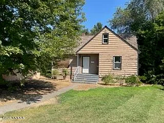 509 Crescent Dr photo 1