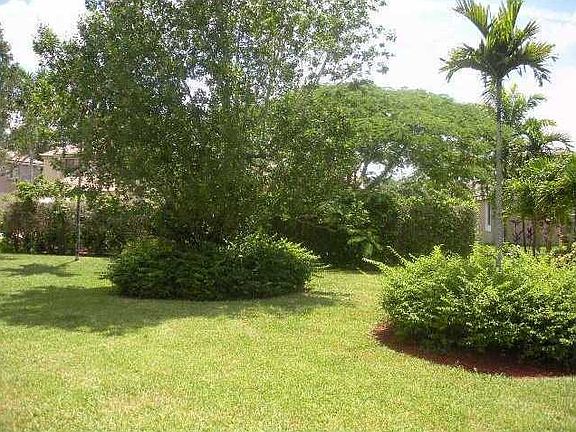 3rd image of 297 Conservation Dr