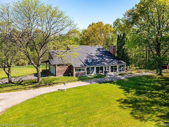 4th image of 8899 Dwyer Rd