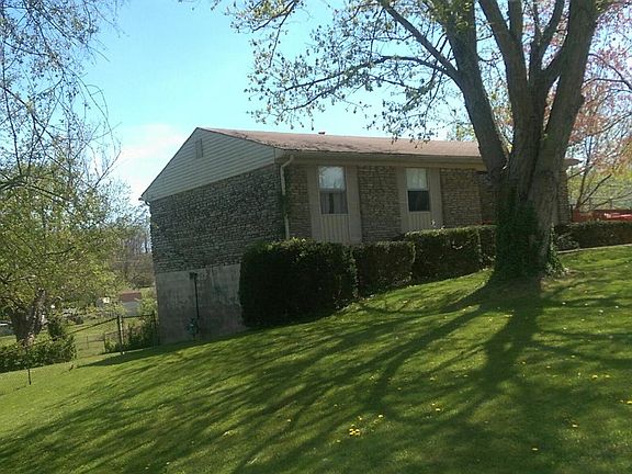2nd image of 309 Spruce Dr