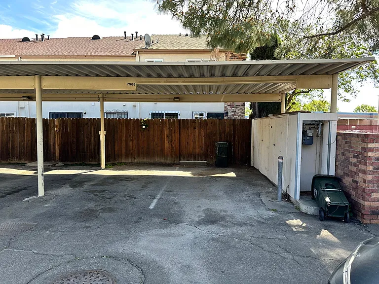 7566 Phoenix Park Dr — Photo 11