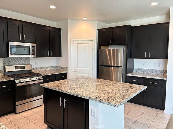 4th image of 35389 Aubrey Ln