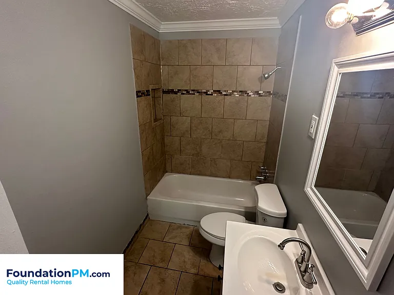4208 Beacon Hill Dr — Photo 13