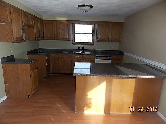 4th image of 205 Westminster Dr