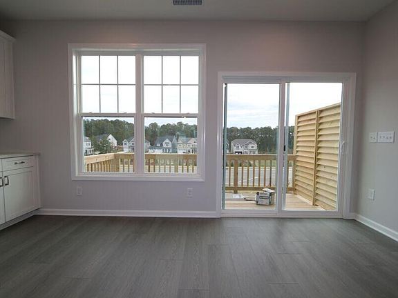 4th image of 10058 Secluded Garden Dr