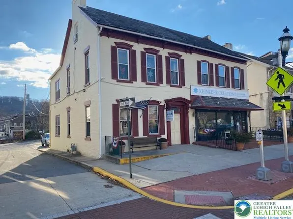 328 Main St Floor 2, Emmaus, PA 18049
