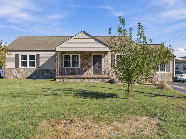 9 Woodard Cir, Chattanooga, TN 37412