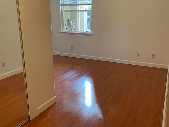 3rd image of 2111 9th St APT B