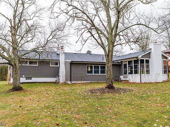 4th image of 5613 Thunderbird Cir NW