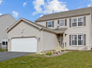 605 Juli Dr, South Elgin, IL 60177