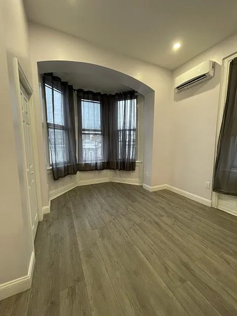 4422 Chestnut St — Photo 3