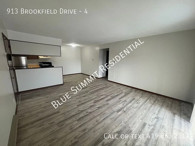 913 Brookfield Dr #4 — Photo 11