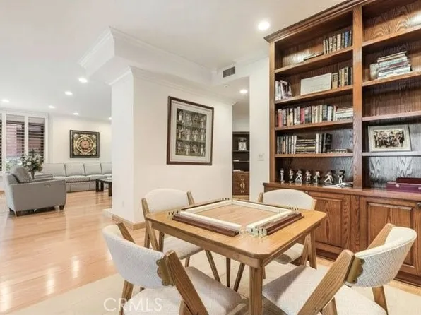 4765 Park Encino Ln Unit 133, Encino, CA 91436