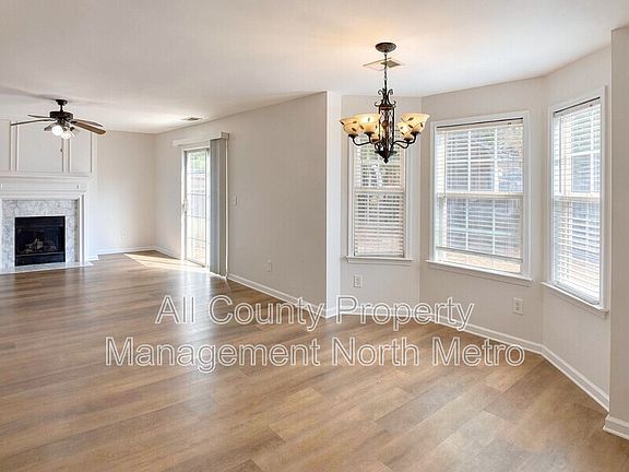 5th image of 2195 Highland Gate Dr
