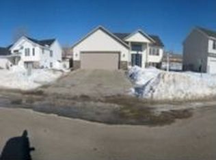 4765 White Pine Dr NW, Rochester, MN 55901