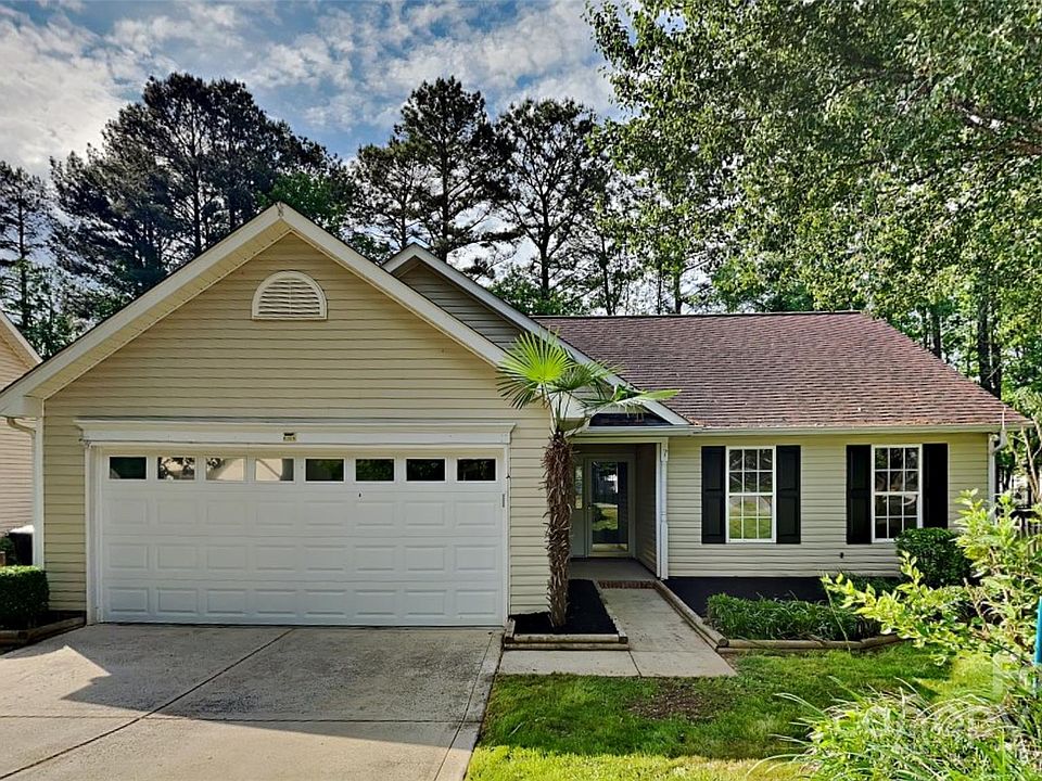 1st image of 627 Montgomery Dr