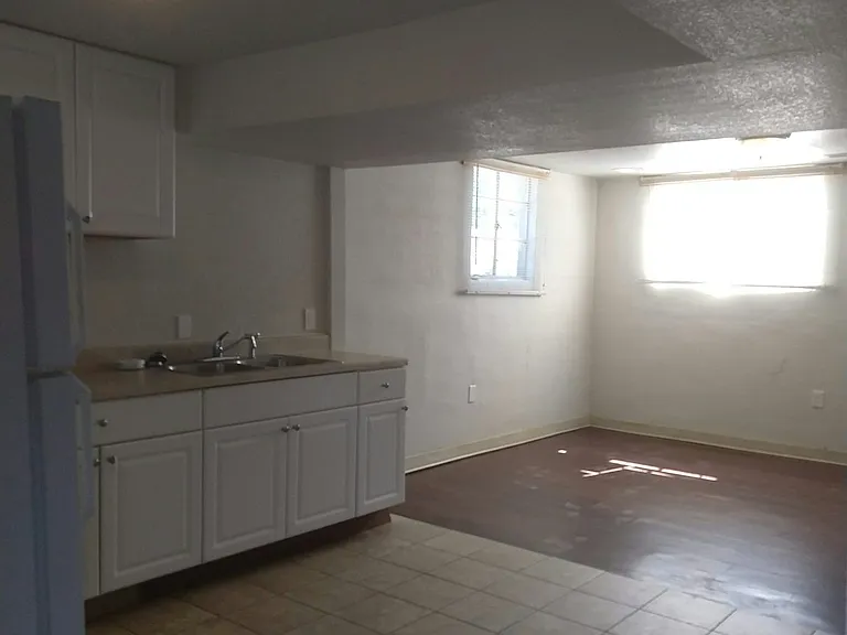 730 W 25th St #D — Photo 2