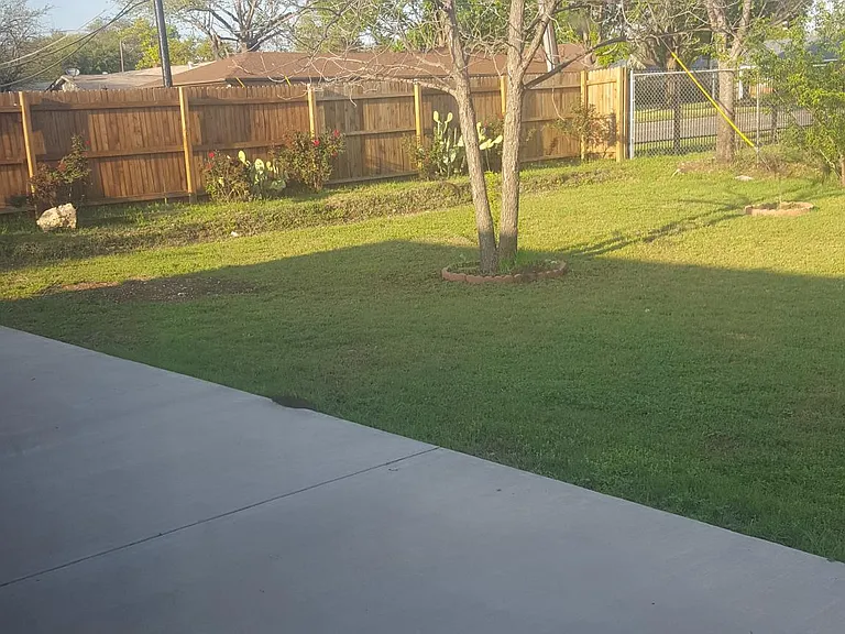 7901 Trimble Dr — Photo 14