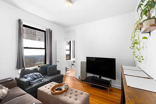 Rented by Loftey Group LLC | media 1