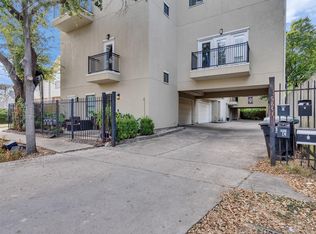 5841 Darling St #B, Houston, TX 77007