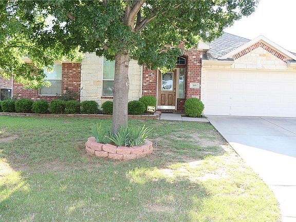 2nd image of 305 Hillcrest Dr