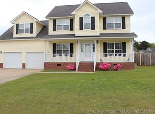 1520 Thoroughbred Trl, Parkton, NC 28371