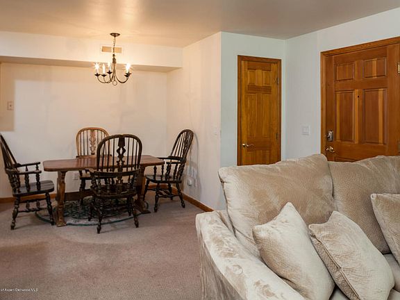 4th image of 82 Roaring Fork Ave APT B1