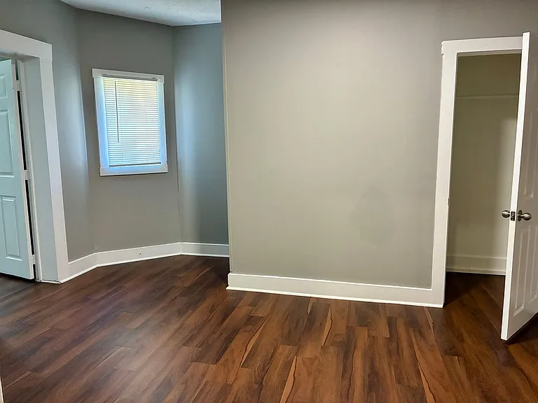 2729 W Market St — Photo 7