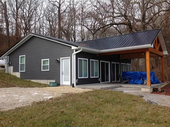 25501 206th Ave, Manchester, IA 52057