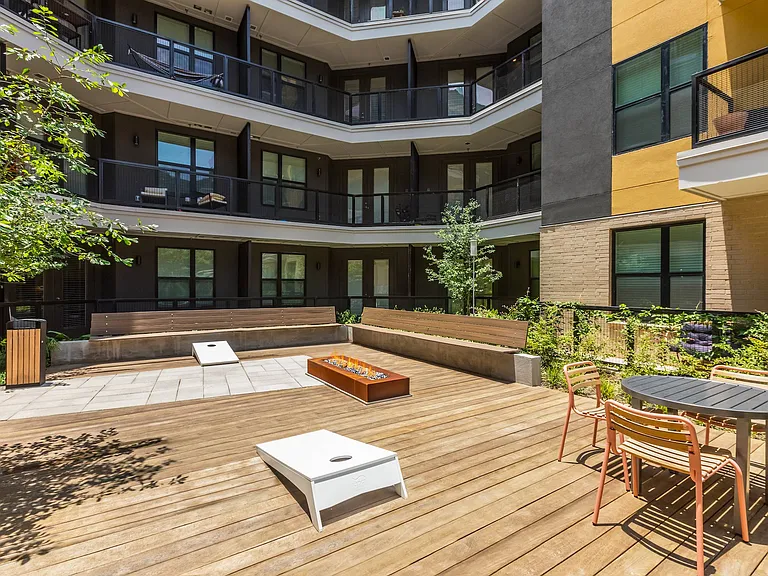 Fifteen15 South Lamar Apartments — Photo 19