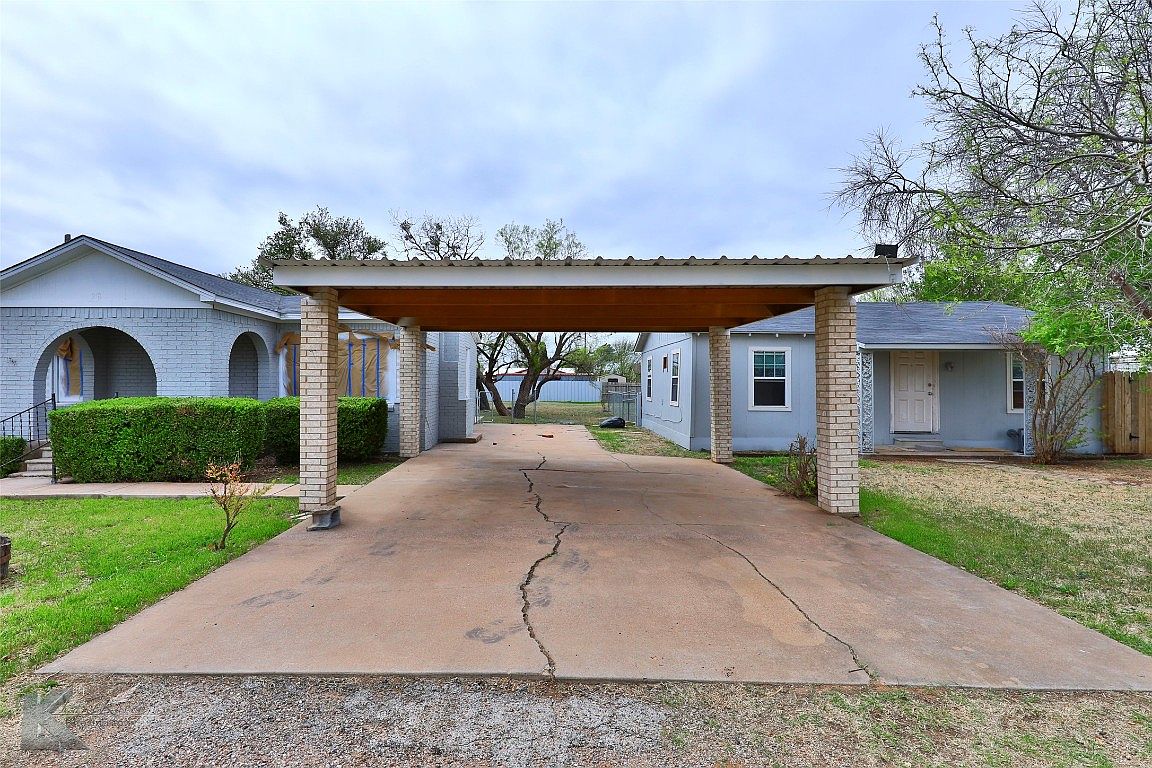 218 South St, Tye, TX 79563 MLS 20303269 Zillow