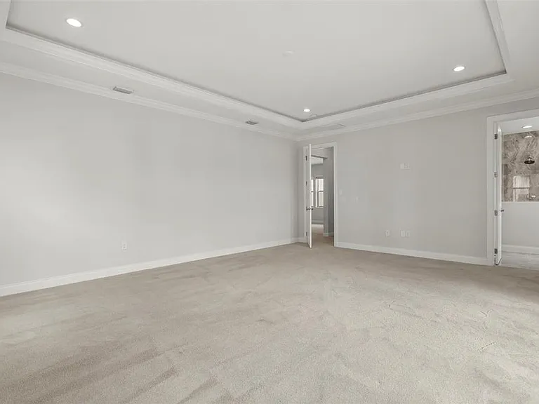 10511 Royal Cypress Way — Photo 32