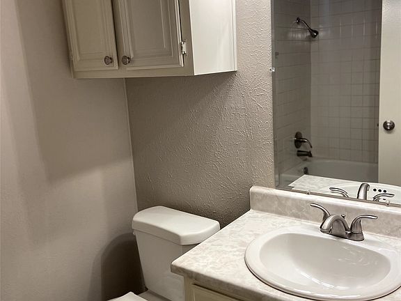 5th image of 2912 Nelson Dr