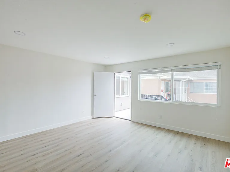 1211 Beryl St #B — Photo 8