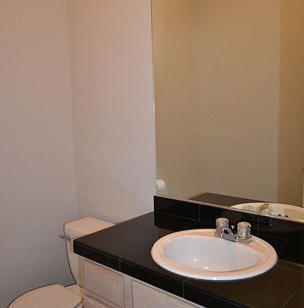 3rd image of 304 N Wycoff Ave Unit 3