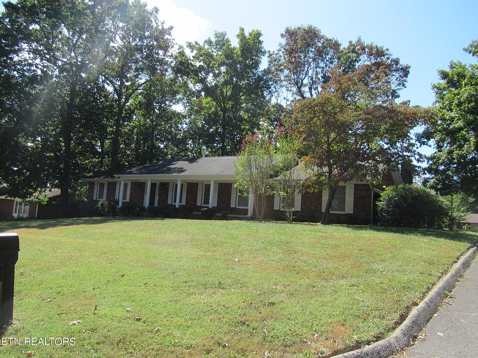 1st image of 7909 Berkshire Blvd #9